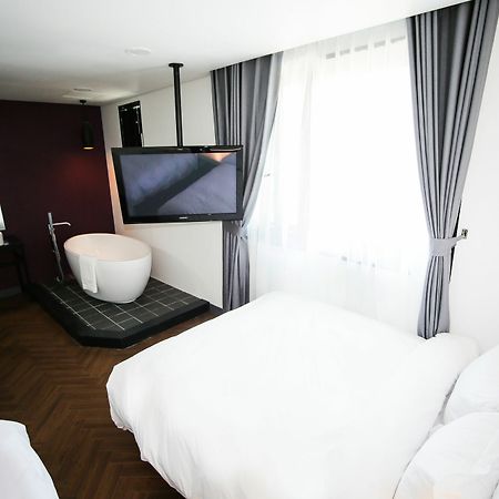 Boutique Hotel Wine Gwangju Metropolitan City Exterior photo